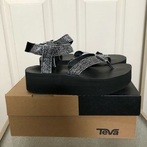 Teva Crackle Flatform Sandals Size 8